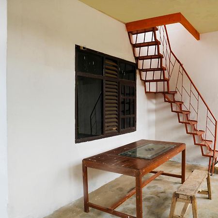 Spot On 92856 Home Stay Syariah Aom Kusman 苏加武眉 外观 照片